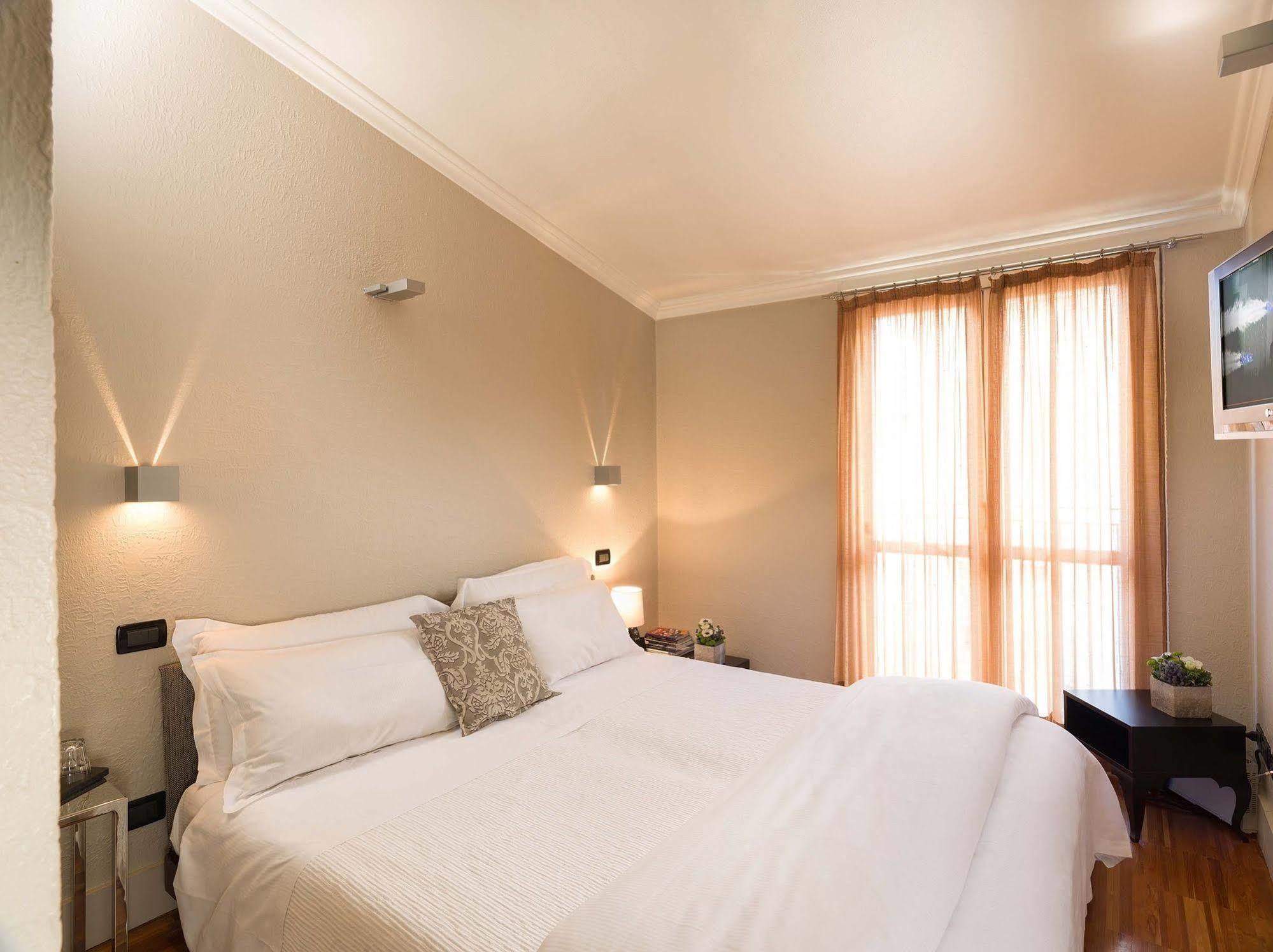 Hotel Townhouse 12 Mediolan Zewnętrze zdjęcie